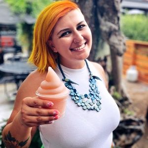 Meet your Posher, Kaylyn